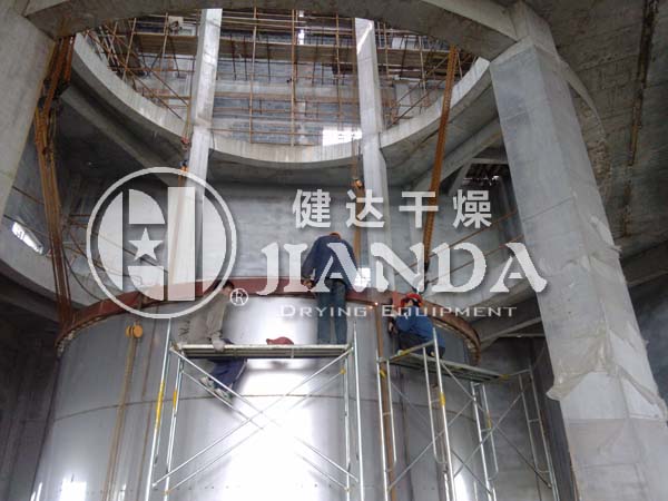 大型噴霧干燥機(jī)制作現(xiàn)場(chǎng)2